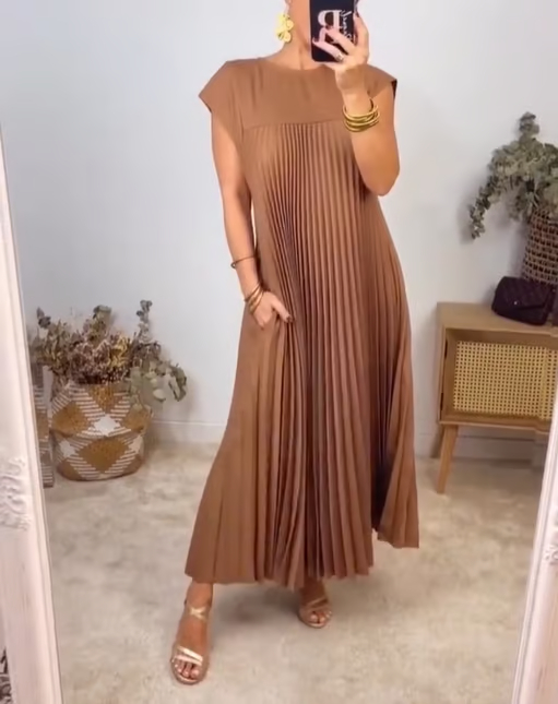 Giselle™ Effortlessly Elegant Pleated Dress