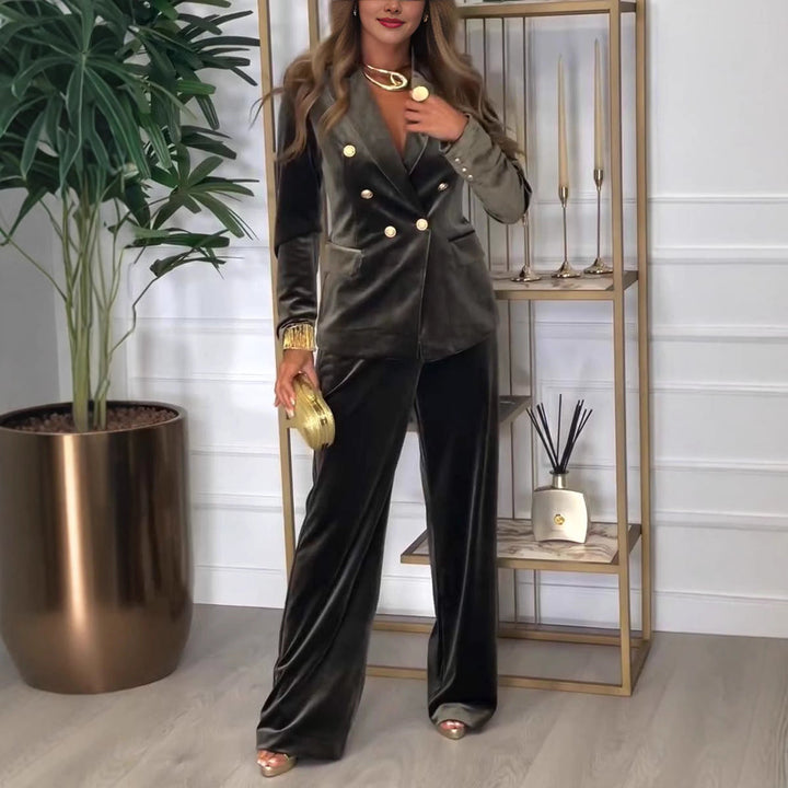 Cristie™ Elegant Suede Set