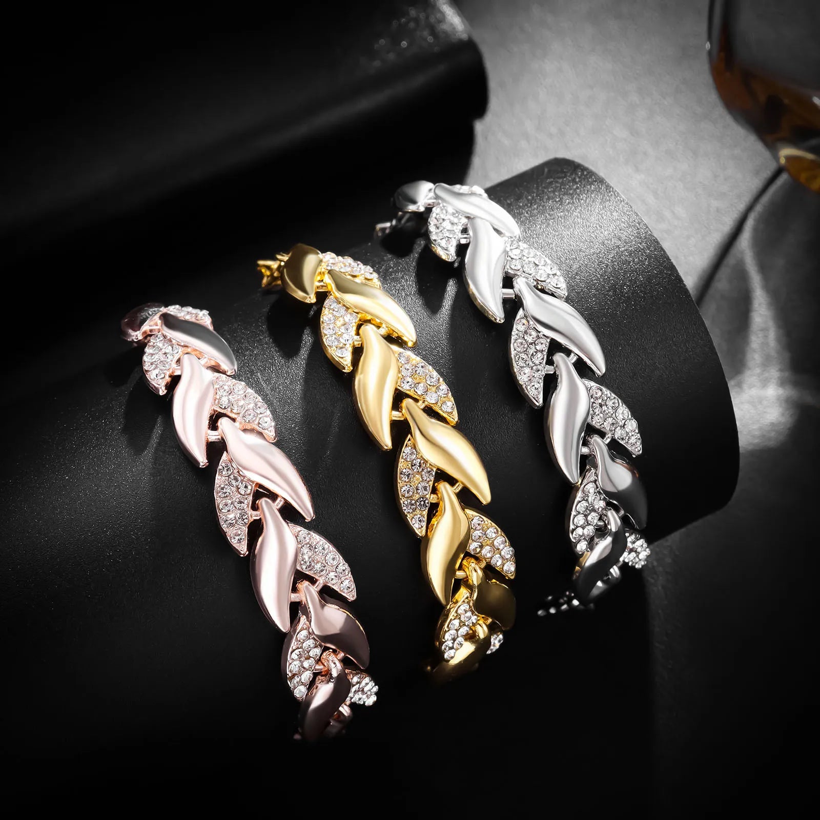 Elara™ | Crystal Leaf Charm Bracelet